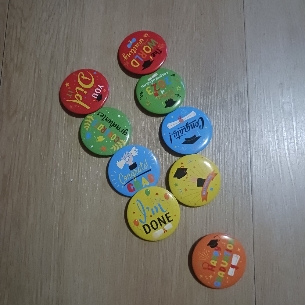 graduation pins button plastic Set of 9